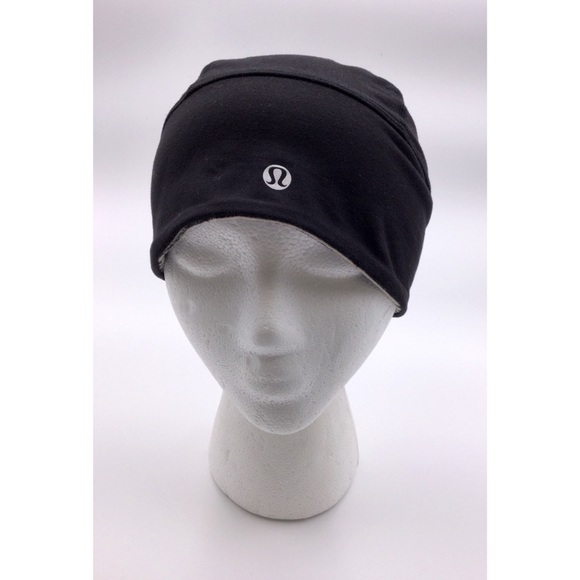 lululemon skull cap